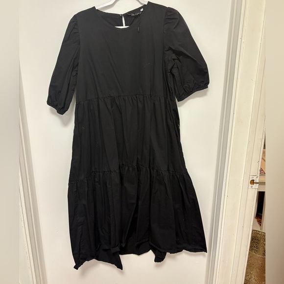 Zara Dresses & Skirts - short sleeve Zara Dress